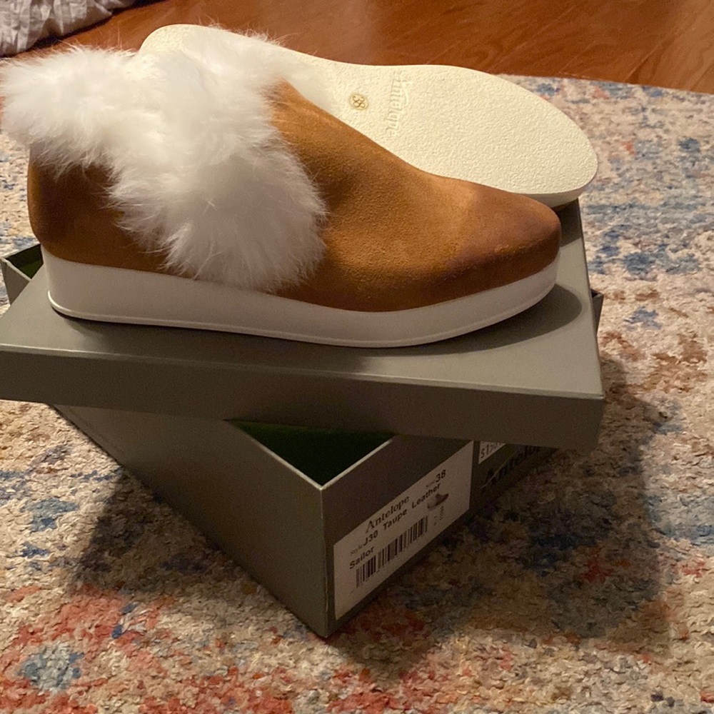 Antelope taupe leather